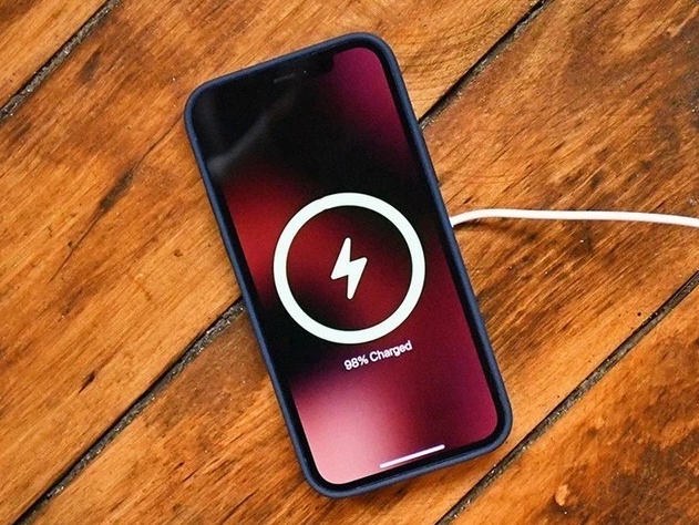 绥棱苹果手机维修分享iPhone 12可以随便充电吗 